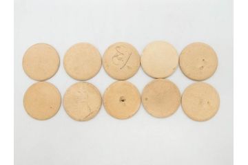 牛乳瓶　ヨーグルト瓶　キャップ　蓋　名糖　森永　明治　小岩井　雪印　88種818枚セット(月曜、水曜、木曜、土曜、日曜、牛乳びん代預り証、ホモ牛乳、ラクト、コーヒー、イチゴ、オレンジ、フルーツ、りんご、トマト、ピーチ、マミー、興真)(R-075642)