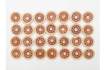 牛乳瓶　ヨーグルト瓶　キャップ　蓋　名糖　森永　明治　小岩井　雪印　88種818枚セット(月曜、水曜、木曜、土曜、日曜、牛乳びん代預り証、ホモ牛乳、ラクト、コーヒー、イチゴ、オレンジ、フルーツ、りんご、トマト、ピーチ、マミー、興真)(R-075642)