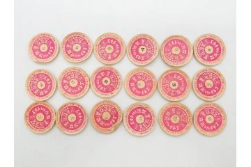 牛乳瓶　ヨーグルト瓶　キャップ　蓋　名糖　森永　明治　小岩井　雪印　88種818枚セット(月曜、水曜、木曜、土曜、日曜、牛乳びん代預り証、ホモ牛乳、ラクト、コーヒー、イチゴ、オレンジ、フルーツ、りんご、トマト、ピーチ、マミー、興真)(R-075642)