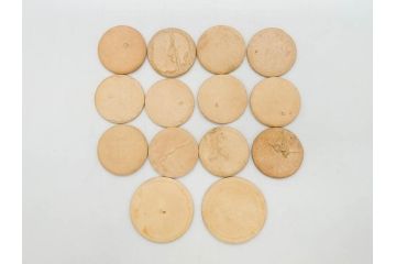 牛乳瓶　ヨーグルト瓶　キャップ　蓋　名糖　森永　明治　小岩井　雪印　88種818枚セット(月曜、水曜、木曜、土曜、日曜、牛乳びん代預り証、ホモ牛乳、ラクト、コーヒー、イチゴ、オレンジ、フルーツ、りんご、トマト、ピーチ、マミー、興真)(R-075642)