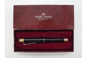 デンマーク　GEORG JENSEN(ジョージ・ジェンセン)　M18K(18金)　925S　万年筆(METAL、DENMARK、シルバー、SILVER、筆記具、文具、箱付き)(R-075649)