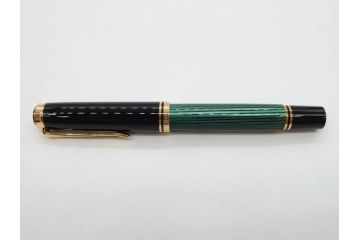 ドイツ　PELIKAN　ペリカン日本(株)社製　スーベレーン　M800　18C-750　F　万年筆(緑縞、グリーン系、ストライプ、INK、インク、筆記具、文具、吸入式、箱付き)(R-075650)
