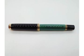 ドイツ　PELIKAN　ペリカン日本(株)社製　スーベレーン　M800　18C-750　F　万年筆(緑縞、グリーン系、ストライプ、INK、インク、筆記具、文具、吸入式、箱付き)(R-075650)
