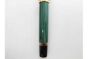 ドイツ　PELIKAN　ペリカン日本(株)社製　スーベレーン　M800　18C-750　F　万年筆(緑縞、グリーン系、ストライプ、INK、インク、筆記具、文具、吸入式、箱付き)(R-075650)