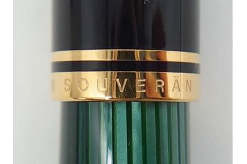 ドイツ　PELIKAN　ペリカン日本(株)社製　スーベレーン　M800　18C-750　F　万年筆(緑縞、グリーン系、ストライプ、INK、インク、筆記具、文具、吸入式、箱付き)(R-075650)