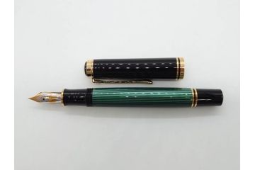 ドイツ　PELIKAN　ペリカン日本(株)社製　スーベレーン　M800　18C-750　F　万年筆(緑縞、グリーン系、ストライプ、INK、インク、筆記具、文具、吸入式、箱付き)(R-075650)