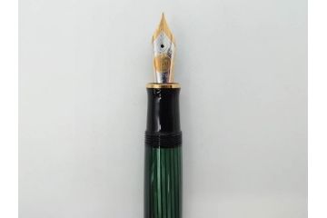 ドイツ　PELIKAN　ペリカン日本(株)社製　スーベレーン　M800　18C-750　F　万年筆(緑縞、グリーン系、ストライプ、INK、インク、筆記具、文具、吸入式、箱付き)(R-075650)