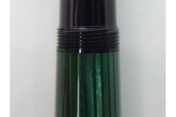 ドイツ　PELIKAN　ペリカン日本(株)社製　スーベレーン　M800　18C-750　F　万年筆(緑縞、グリーン系、ストライプ、INK、インク、筆記具、文具、吸入式、箱付き)(R-075650)