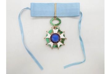イタリア共和国 功労勲章　ブラジル 国家勲章　ベネズエラ　3点セット(略綬、バッチ、南十字、ケース付き、BENEMERENTIUM PRAEMIUM、FRANCISCO DE MIRANDA)(R-075651)