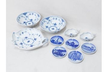 デンマーク　ROYAL COPENHAGEN(ロイヤルコペンハーゲン)　ブルーフルーテッド　ハーフレース　プレイン　リーフディッシュ・オープンシュガー・ボウル・絵皿(小皿)　まとめて10点セット(プレート、変形皿、洋食器)(R-075659)