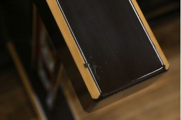 中古　美品　輪島塗り　漆塗り　百人一首の絵柄が趣を感じさせる座卓(ローテーブル、センターテーブル、リビングテーブル)(R-075660)
