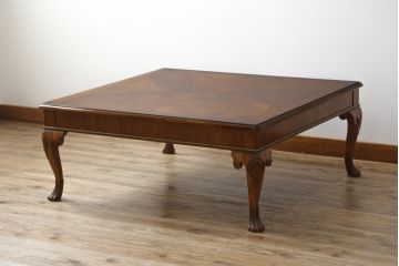 中古　美品　DREXEL HERITAGE(ドレクセルヘリテイジ)　なめらかな猫脚が目を惹くセンターテーブル(ローテーブル、リビングテーブル)(R-075665)