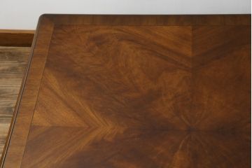 中古　美品　DREXEL HERITAGE(ドレクセルヘリテイジ)　なめらかな猫脚が目を惹くセンターテーブル(ローテーブル、リビングテーブル)(R-075665)