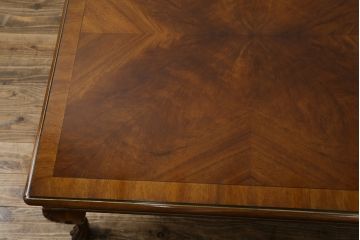 中古　美品　DREXEL HERITAGE(ドレクセルヘリテイジ)　なめらかな猫脚が目を惹くセンターテーブル(ローテーブル、リビングテーブル)(R-075665)