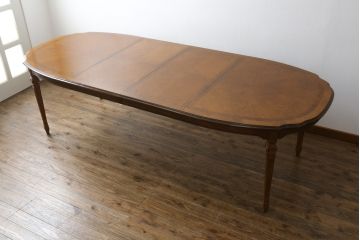 中古　希少モデル!!　DREXEL HERITAGE(ドレクセルヘリテイジ)　Grand Villa(グランドヴィラ)　凝った天板のデザインがおしゃれなダイニングテーブル(エクステンションテーブル、パーティーテーブル、4人掛け、6人掛け)(R-075679)