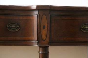 中古　美品　ドレクセル　DREXEL HERITAGE(ドレクセルヘリテイジ)　洗練された上品なデザインが魅力のコンソールテーブル(平机、引き出、サイドテーブル)(R-075680)