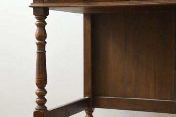 中古　三越家具　カントリーハウス　希少な絶版品!!　ブルージュ　挽き物加工や引手のデザインがおしゃれ!クラシカルな雰囲気を高めるデスク(片袖机、ワークデスク、在宅用、在宅ワーク用)(R-075681)