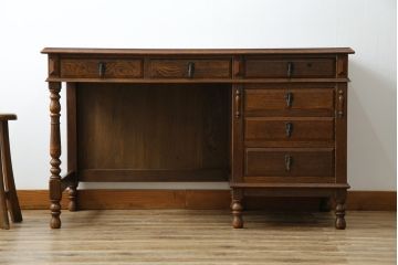 中古　三越家具　カントリーハウス　希少な絶版品!!　ブルージュ　挽き物加工や引手のデザインがおしゃれ!クラシカルな雰囲気を高めるデスク(片袖机、ワークデスク、在宅用、在宅ワーク用)(R-075681)