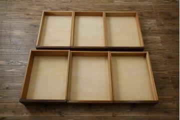 中古　三越家具　カントリーハウス　希少な絶版品!!　ブルージュ　挽き物加工や引手のデザインがおしゃれ!クラシカルな雰囲気を高めるデスク(片袖机、ワークデスク、在宅用、在宅ワーク用)(R-075681)