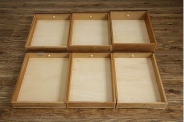 中古　三越家具　カントリーハウス　希少な絶版品!!　ブルージュ　挽き物加工や引手のデザインがおしゃれ!クラシカルな雰囲気を高めるデスク(片袖机、ワークデスク、在宅用、在宅ワーク用)(R-075681)