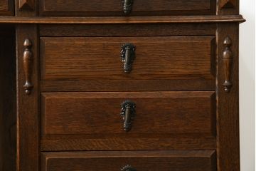 中古　三越家具　カントリーハウス　希少な絶版品!!　ブルージュ　挽き物加工や引手のデザインがおしゃれ!クラシカルな雰囲気を高めるデスク(片袖机、ワークデスク、在宅用、在宅ワーク用)(R-075681)