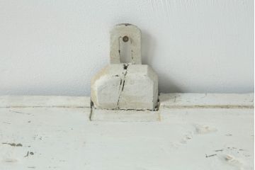フランスアンティーク　古いペイントがレトロおしゃれなウォールラック(壁掛け飾り棚、吊り棚、ウォールシェルフ、ウッドシェルフ、木製ラック)(R-075683)