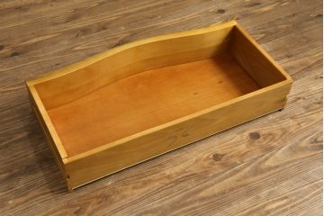 中古　美しい手彫り彫刻のロココ調猫脚チェスト(サイドチェスト、引き出し)(定価推定約80万円)(R-075685)