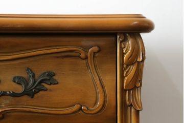 中古　美しい手彫り彫刻のロココ調猫脚チェスト(サイドチェスト、引き出し)(定価推定約80万円)(R-075685)