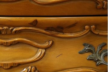 中古　美しい手彫り彫刻のロココ調猫脚チェスト(サイドチェスト、引き出し)(定価推定約80万円)(R-075685)