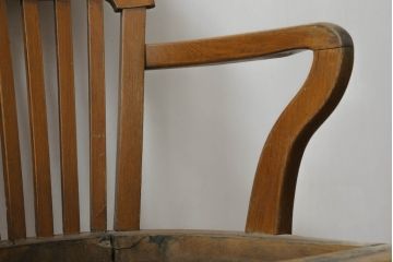 イギリスアンティーク　オーク材　バーチ材　古い木味のぬくもり感じる回転チェア(回転いす、イス、アームチェア、英国)(R-075687)