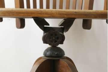 イギリスアンティーク　オーク材　バーチ材　古い木味のぬくもり感じる回転チェア(回転いす、イス、アームチェア、英国)(R-075687)
