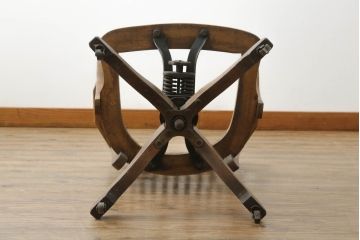 イギリスアンティーク　オーク材　バーチ材　古い木味のぬくもり感じる回転チェア(回転いす、イス、アームチェア、英国)(R-075687)