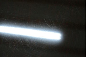 中古　美品　黒漆塗り　繊細に描かれた唐獅子と鳳凰の意匠が目を引く丸型座卓　(R-075689)