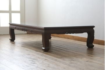 中古　美品　指物工芸家具　本紫檀(シタン)　凝った脚のデザインが目を惹くガラス天板付き座卓(ローテーブル、センターテーブル)(R-075690)