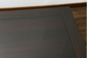 中古　美品　指物工芸家具　本紫檀(シタン)　凝った脚のデザインが目を惹くガラス天板付き座卓(ローテーブル、センターテーブル)(R-075690)