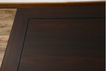 中古　美品　指物工芸家具　本紫檀(シタン)　凝った脚のデザインが目を惹くガラス天板付き座卓(ローテーブル、センターテーブル)(R-075690)