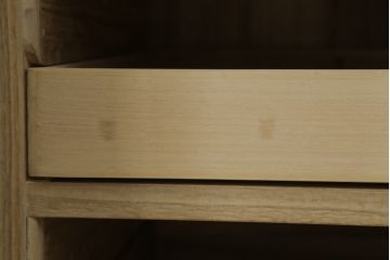 中古　柔らかな色合いと上品な佇まいが魅力的な加茂総桐箪笥(並厚、総桐たんす、衣装箪笥、着物箪笥、和タンス、引き出し)(R-075702)