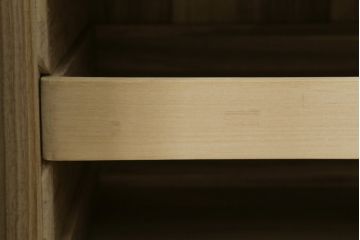 中古　柔らかな色合いと上品な佇まいが魅力的な加茂総桐箪笥(並厚、総桐たんす、衣装箪笥、着物箪笥、和タンス、引き出し)(R-075702)