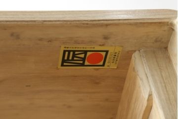 中古　柔らかな色合いと上品な佇まいが魅力的な加茂総桐箪笥(並厚、総桐たんす、衣装箪笥、着物箪笥、和タンス、引き出し)(R-075702)