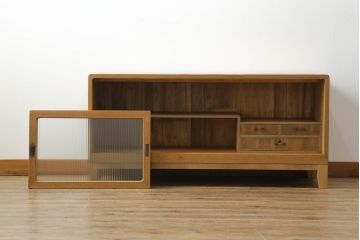 和製アンティーク　桐箪笥リメイク　温かみのある色合いが魅力的な脚付きローボード(テレビ台、テレビボード、リビングボード、サイドボード、収納棚、戸棚)(R-075703)