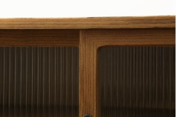 和製アンティーク　桐箪笥リメイク　温かみのある色合いが魅力的な脚付きローボード(テレビ台、テレビボード、リビングボード、サイドボード、収納棚、戸棚)(R-075703)