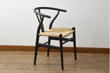 中古　北欧家具　老舗家具メーカー CARL HANSEN & SON(カール・ハンセン&サン)　ハンス J. ウェグナー(HANS J. WEGNER)デザイン　CH24　特徴的なラインを描く美しいフォルムのYチェア(ワイチェア、ダイニングチェア、アームチェア、イス、椅子)(R-075704)