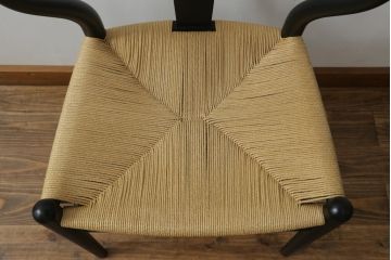 中古　北欧家具　老舗家具メーカー CARL HANSEN & SON(カール・ハンセン&サン)　ハンス J. ウェグナー(HANS J. WEGNER)デザイン　CH24　特徴的なラインを描く美しいフォルムのYチェア(ワイチェア、ダイニングチェア、アームチェア、イス、椅子)(R-075704)