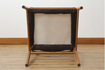 中古　美品　AKASE(旧アカセ木工)　MASTERWAL(マスターウォール)　YU CU4　ウォールナット材　洗練されたデザインが魅力的なダイニングチェア(イス、椅子)(R-075705)