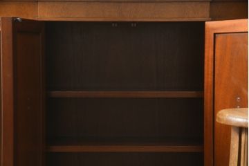 中古　DREXEL HERITAGE(ドレクセルヘリテイジ)　FRANCHESCA(フランチェスカ)　クラシカルな佇まいが美しいサイドボード(クレデンザ、クリデンザ、収納棚、戸棚、サイドキャビネット、ホールチェスト)(R-075706)