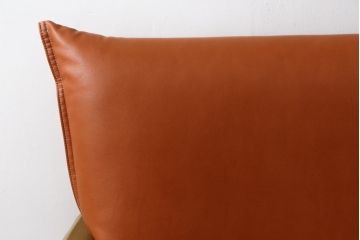 中古　美品　飛騨産業　キツツキマーク　楢(ナラ)材　合皮　木のぬくもりを感じる回転ラウンジチェア(1Pソファ、イージーチェア、アームチェア、回転いす、イス、椅子)(定価約21万円)(R-075710)