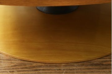 中古　美品　飛騨産業　キツツキマーク　楢(ナラ)材　合皮　木のぬくもりを感じる回転ラウンジチェア(1Pソファ、イージーチェア、アームチェア、回転いす、イス、椅子)(定価約21万円)(R-075710)
