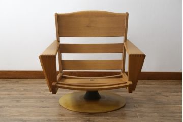 中古　美品　飛騨産業　キツツキマーク　楢(ナラ)材　合皮　木のぬくもりを感じる回転ラウンジチェア(1Pソファ、イージーチェア、アームチェア、回転いす、イス、椅子)(定価約21万円)(R-075710)