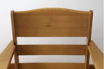 中古　美品　飛騨産業　キツツキマーク　楢(ナラ)材　合皮　木のぬくもりを感じる回転ラウンジチェア(1Pソファ、イージーチェア、アームチェア、回転いす、イス、椅子)(定価約21万円)(R-075710)
