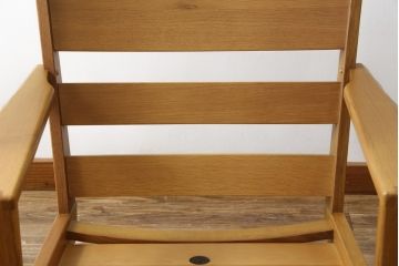 中古　美品　飛騨産業　キツツキマーク　楢(ナラ)材　合皮　木のぬくもりを感じる回転ラウンジチェア(1Pソファ、イージーチェア、アームチェア、回転いす、イス、椅子)(定価約21万円)(R-075710)